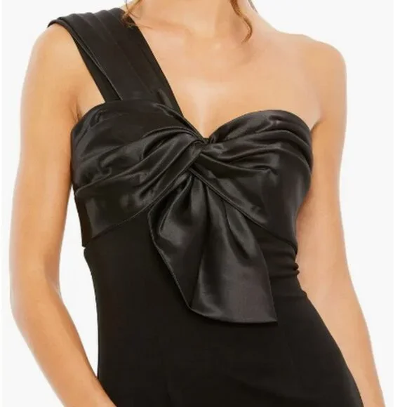 Mac Duggal Black One-Shoulder Satin Bow Trumpet Gown - Picture 2 of 2